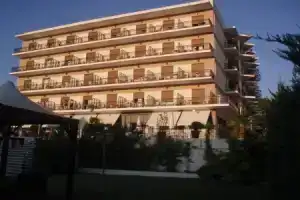 Merope Hotel, Карловаси