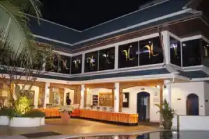 The Yorkshire Hotel - Sha Certified, Патонг
