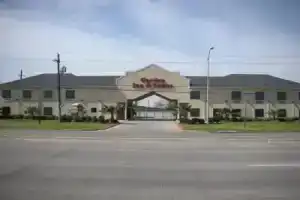 Garden Inn and Suites, Даллас