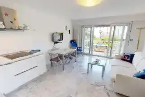 Appartement Menton, 2 pièces, 4 personnes - FR-1-196-302, Ментона