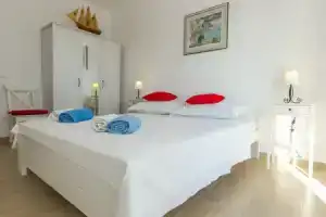 Apartment La Mare, Привлака