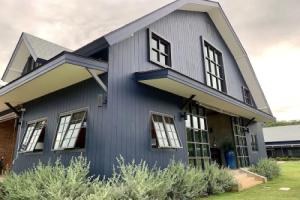 The Barn Hua Hin, Пак Нам Пран