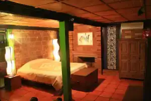 The Riverside Guest House, Лампанг