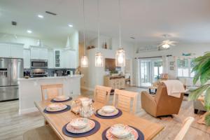 Stroll to Shore: Pet-friendly Flagler Beach Escape, Флаглер-Бич