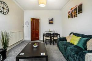 Caledonia Suite, Netflix, Free Parking, Глазго