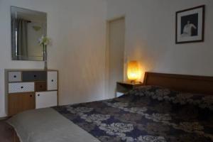 Apartments Profaca - One Bedroom Apartment With Terrace, Раб