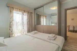 Charmy 2BD Apartment near Mon Repos Beach, Керкира