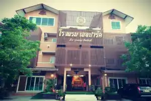 Le Parc Hotel, Пхитсанулок