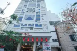 Den Long Do Hotel, Нячанг