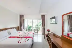 Baan Vanida Garden Resort, Карон