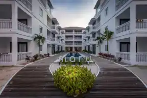 Mary Beach Hotel & Resort, Сиануквиль