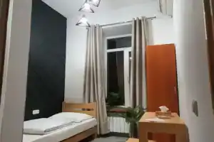 Envoy Hostel & Tours, Ереван