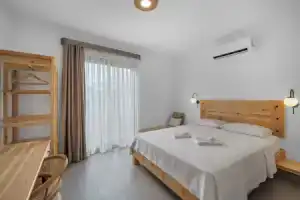 Egeden Hotel, Датча