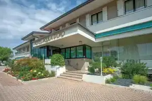 Hotel «Aquila D'Oro Desenzano», Десензано-дель-Гарда