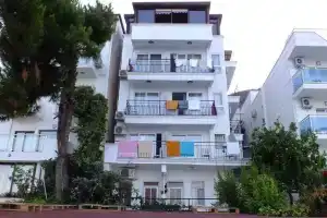 Cakil Pansiyon, Каш