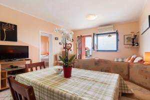 Attractive Villa Antonio Apartment in Opatija near Črnikovica Beach, Опатия