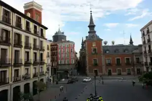 Hostal «Santa Cruz», Мадрид