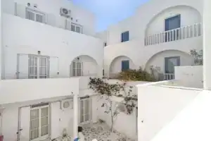 Poseidon Beach Hotel, Камари