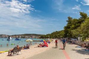 Jezera Lovisca Holiday Resort, Остров Муртер