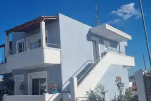 Gennadi Retreat - House 2, Геннади