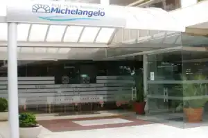 Apartamento Michelangelo, Салоу