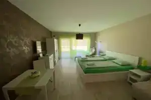 Tóparti Wellness Apartman, Веленце