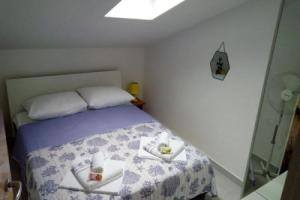 Apartment Sutalo with Hot Tub, Komarna