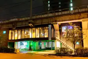 Under Railway Hotel Akihabara, Токио