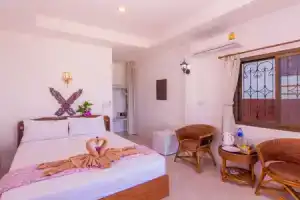 Seaview Paradise Mountain Holiday Villas Resort, Ламаи Бич