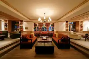 Hotel «Alpenrose Wengen - zwischen Tradition und Moderne», Венген
