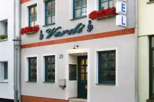 Hotel «Verdi», Росток