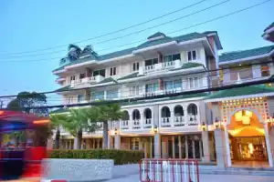 Pride Beach Resort - Adults Only, Патонг