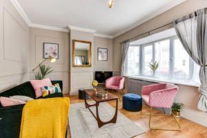 Beautiful 4 Bed House, 3 Minutes to Sea, Sleeps 8, Брайтон