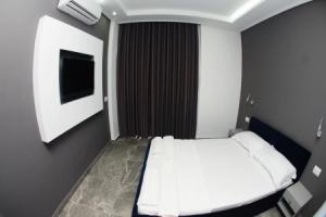 Hotel «Piramida», Ксамил