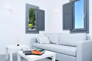 Ionathan Koufonisia Suites, Куфонисия