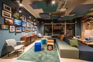 Hotel «einsmehr», Аугсбург