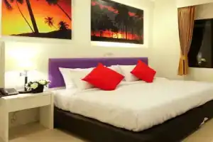 Armoni Patong Beach Hotel, Патонг