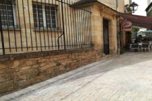 Apartment With 2 Bedrooms in Sarlat-la-canéda, With Balcony and Wifi, Сарла-ла-Канеда