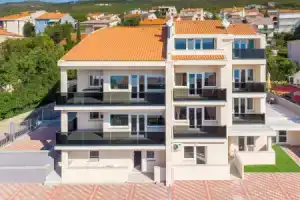 Villa Veronique, Цриквеница