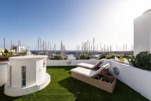 House in Puerto de Mogan With Marina Views, Таурито