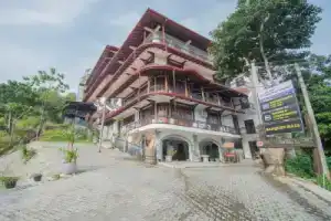 OYO 240 Grand Highway Resort, Галле