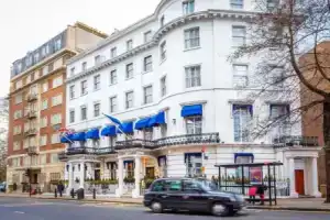 London Elizabeth Hotel, Лондон