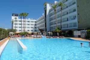30 Degrees - Hotel Pineda Splash, Пинеда-де-Мар