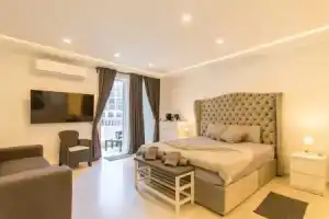 Modern Spacious apt 2mn to the sea Qawr, Сент-Полс-Бэй
