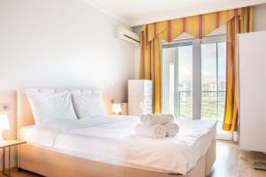 Pleasant Flat Close to Various Malls in Cigli, Измир