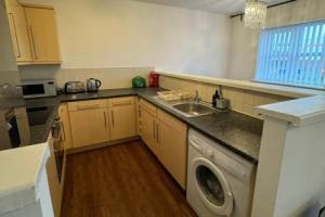 Apt Sleeps5-parkg-netflix-near City Centre/etihad, Манчестер