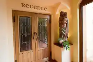 Hotel «Selsky Dvur - Bohemian Village Courtyard», Прага