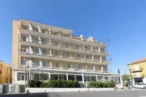 Hotel «Ristorante La Marina», Сан-Бартоломео-аль-Маре