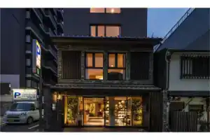 Kyoto Shinmachi Rokkaku Hotel grandereverie, Киото