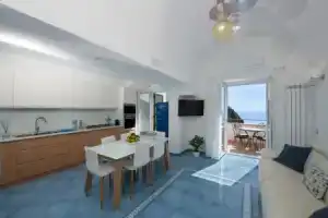 Donna Luisa Suites 19 Amalfi View - Free Parking, Амальфи